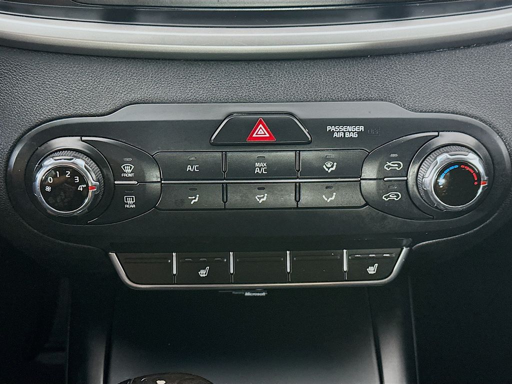 KiaSorento18