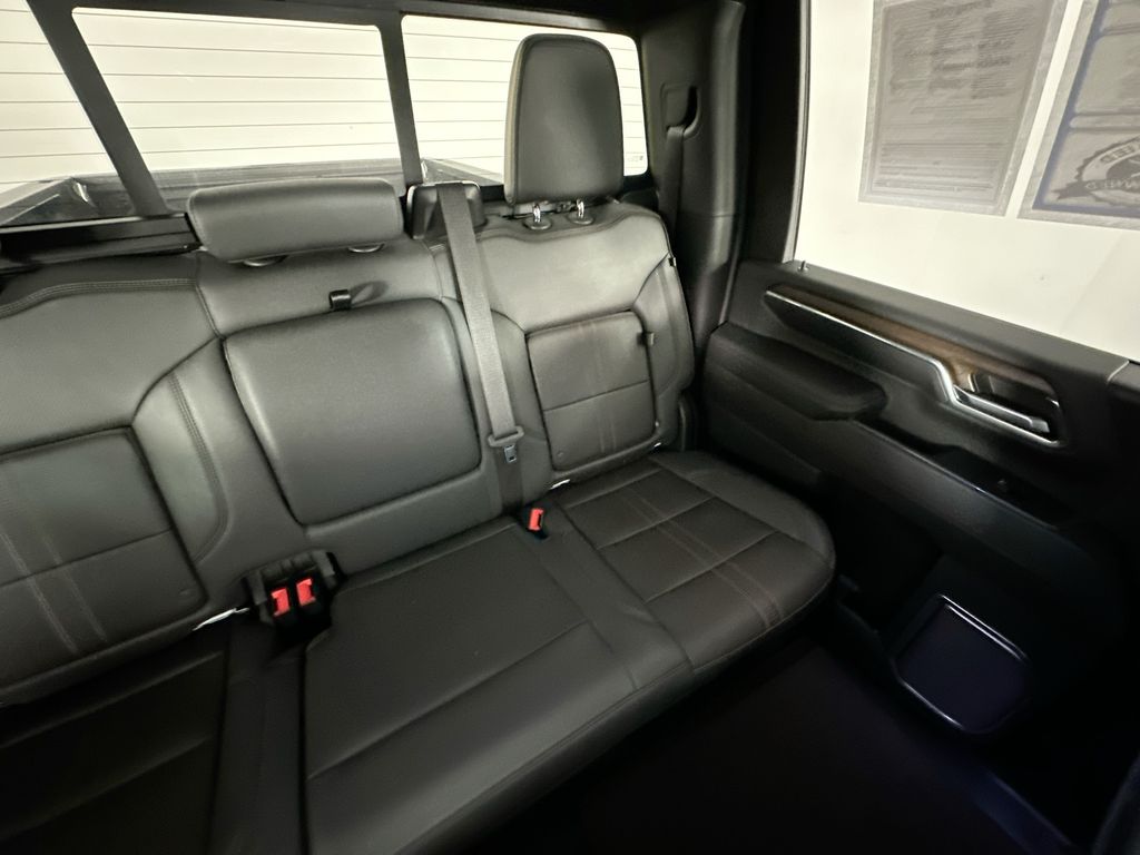ChevroletSilverado 2500HD14