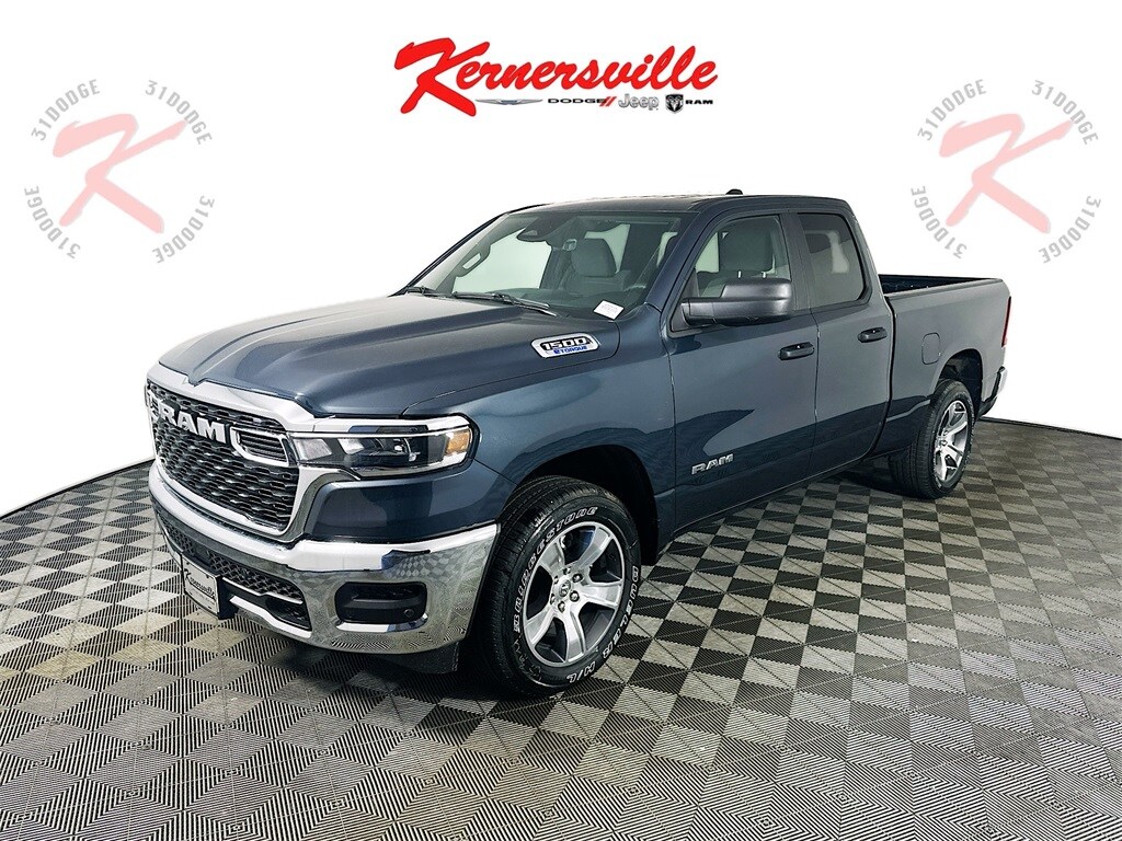 2025 Ram 1500 Tradesman photo 3