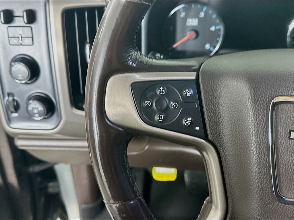 GMCSierra 2500HD26