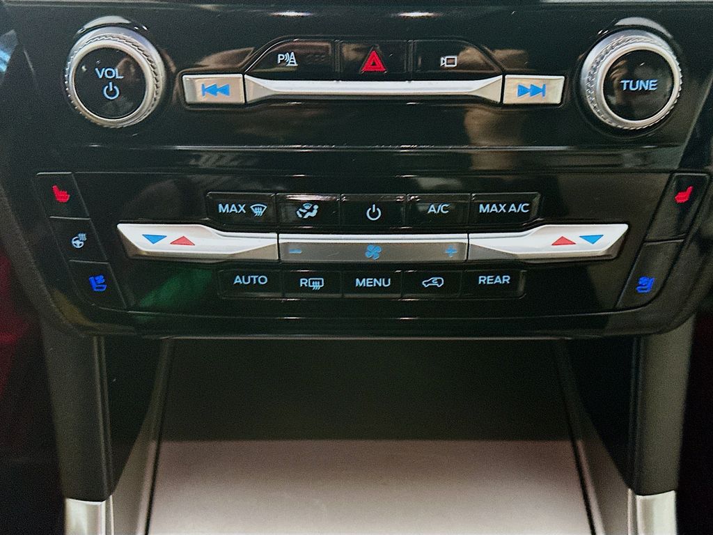 FordExplorer18