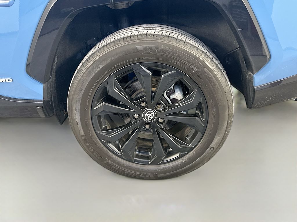 ToyotaRAV4 Hybrid33