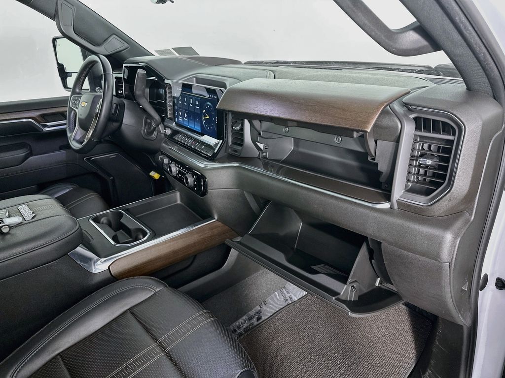 ChevroletSilverado 2500HD32