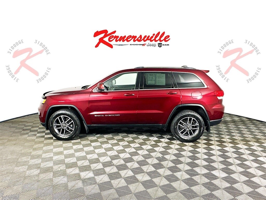 2019 Jeep Grand Cherokee Laredo E photo 4