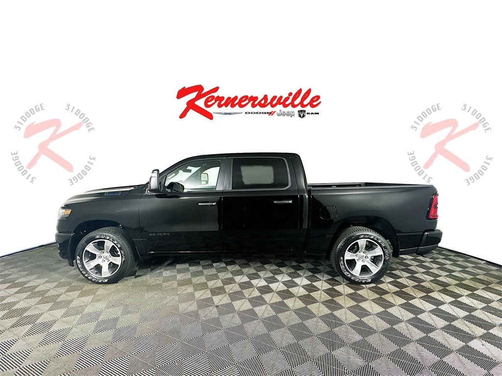 New 2025 Ram 1500 Express Truck Crew Cab