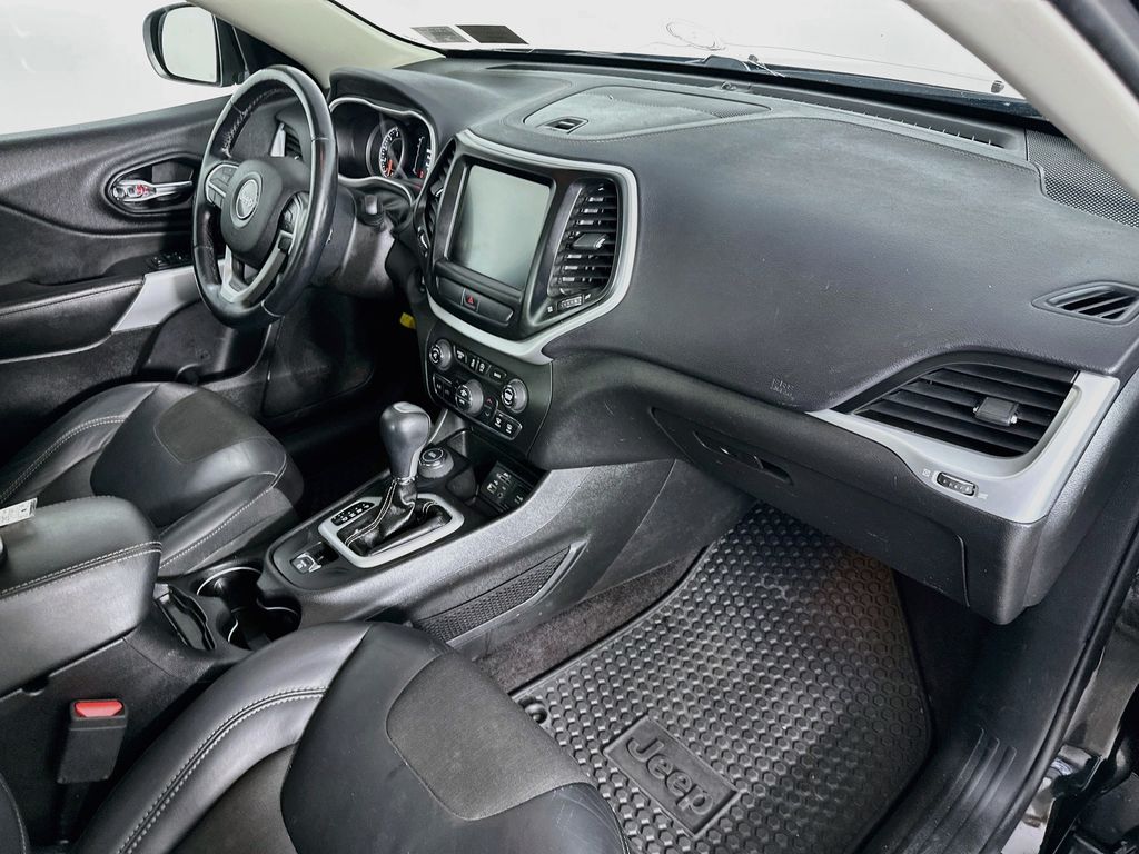JeepCherokee31