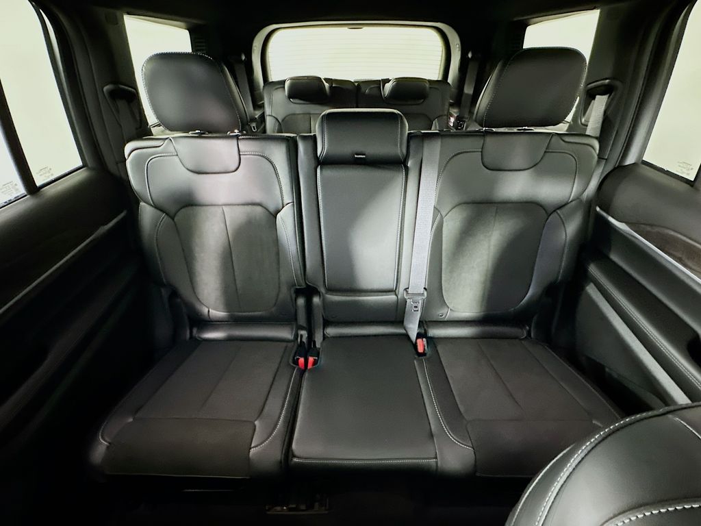 JeepGrand Cherokee L10