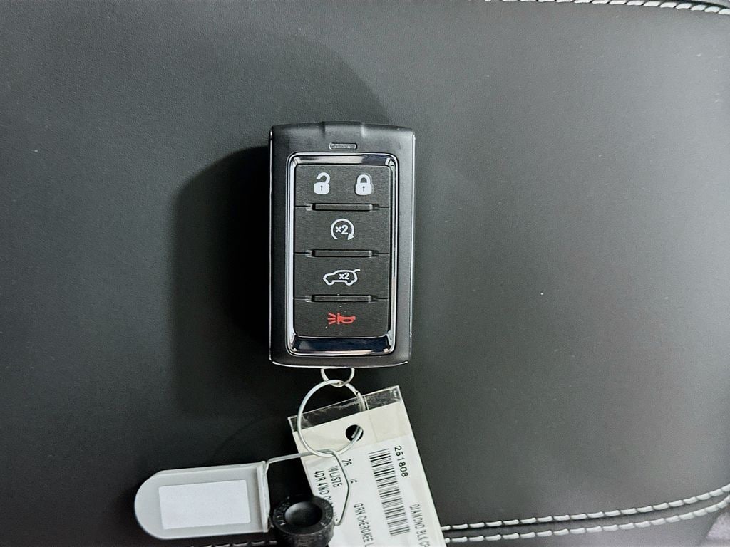 JeepGrand Cherokee L20