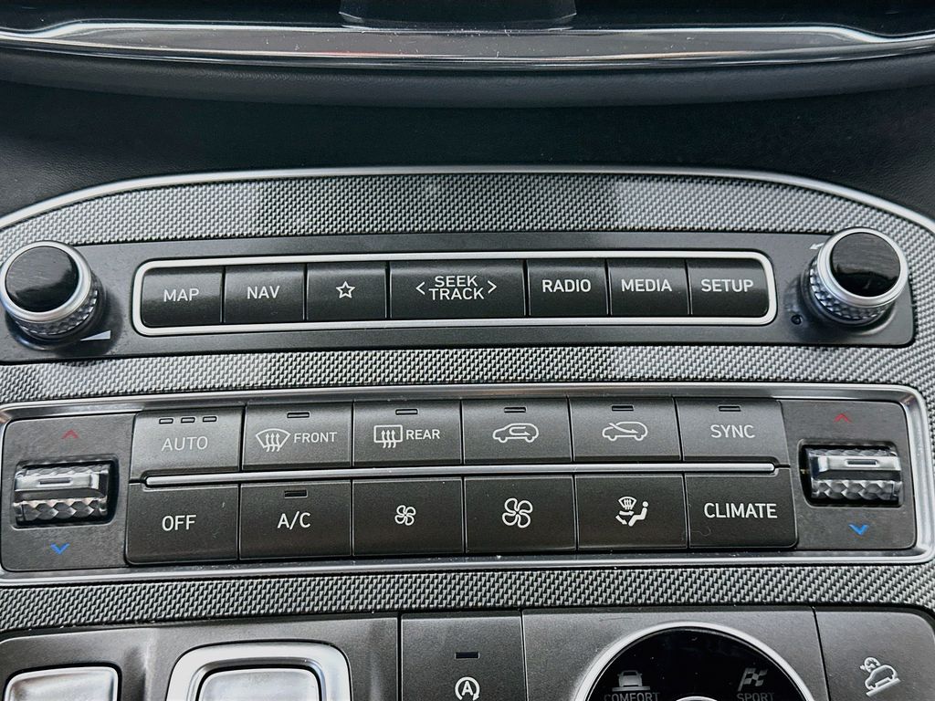 HyundaiSanta Fe18
