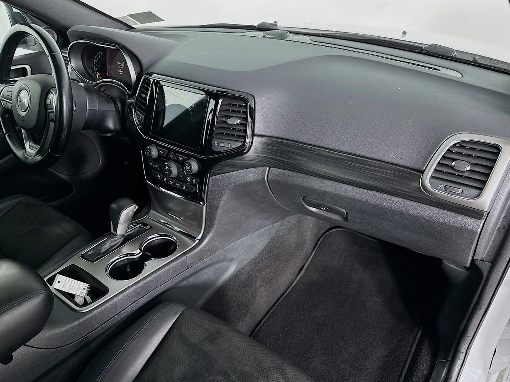 JeepGrand Cherokee31