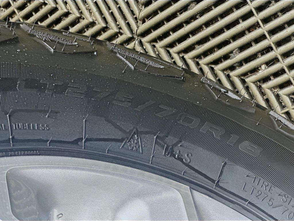 ChevroletSilverado 3500HD33