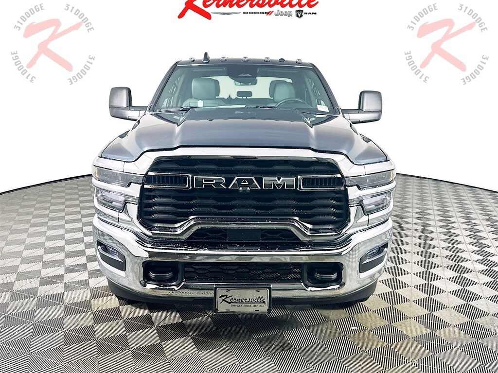 2026 Ram 2500 Tradesman photo 2