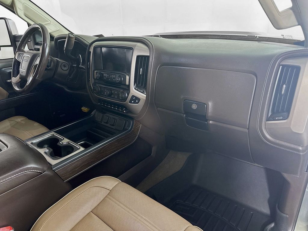 GMCSierra 2500HD32