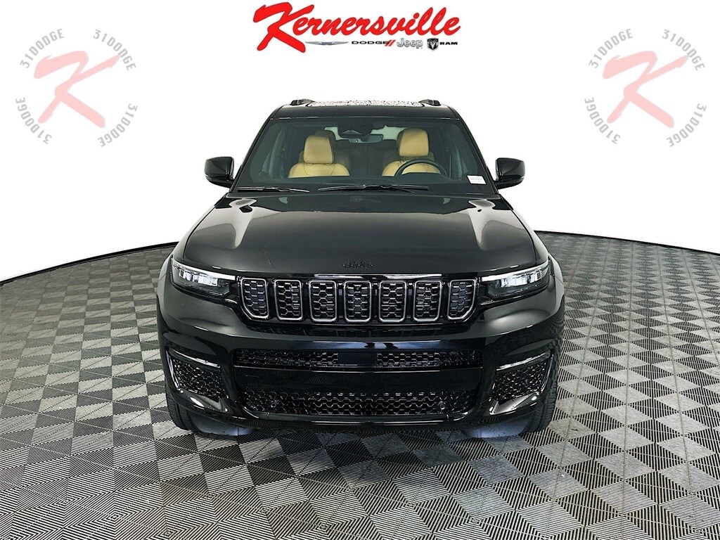2025 Jeep Grand Cherokee L Summit photo 2
