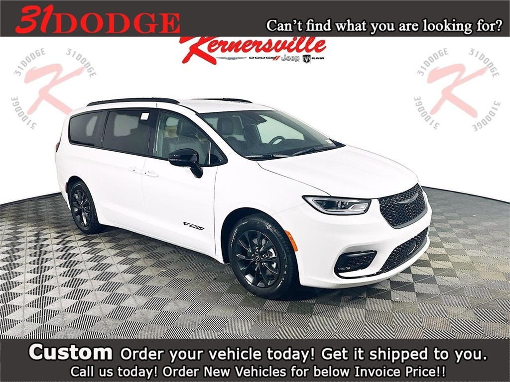 2025 Chrysler Pacifica Select