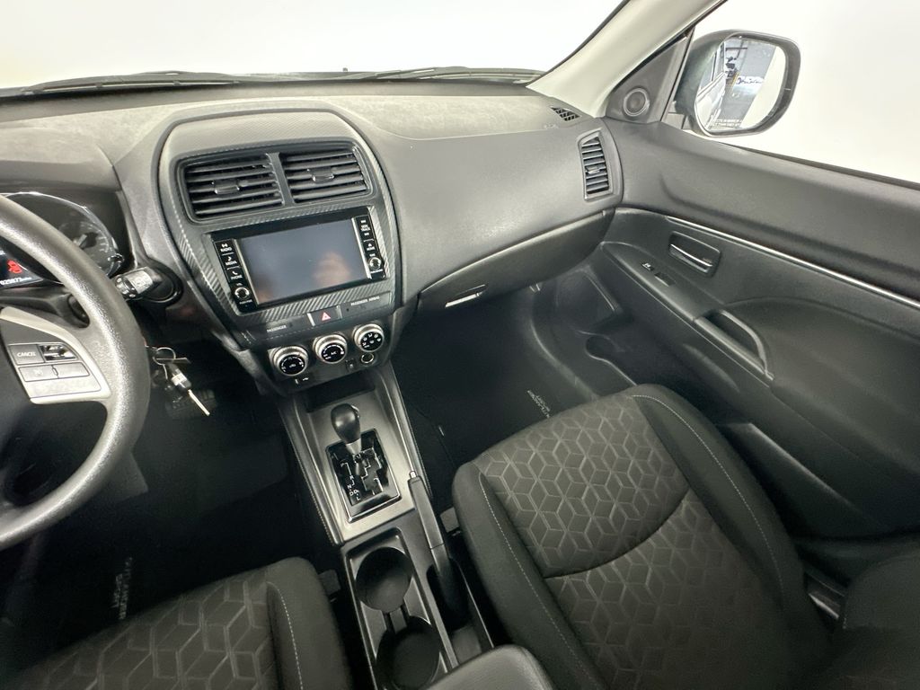 MitsubishiOutlander Sport11