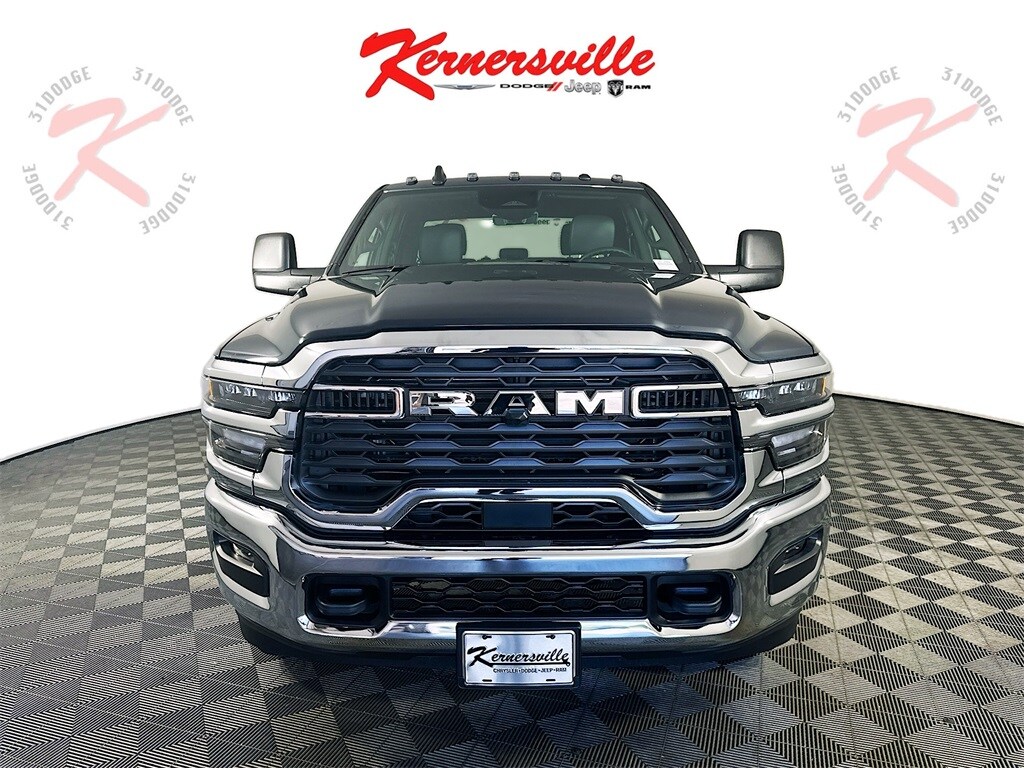 2025 Ram 2500 Tradesman photo 2
