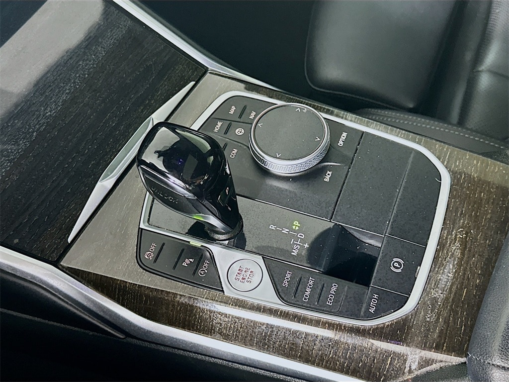 BMW3 Series16