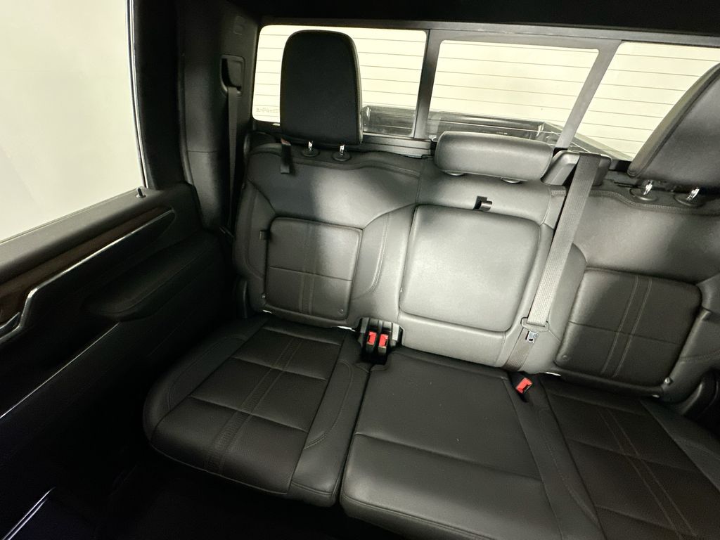 ChevroletSilverado 2500HD12