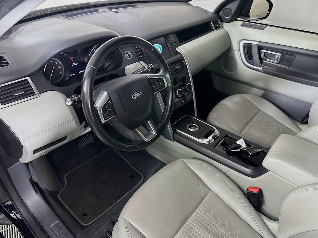 Land RoverDiscovery Sport29