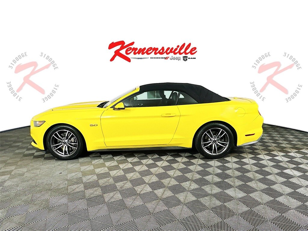 2017 Ford Mustang GT Premium Convertible photo 4