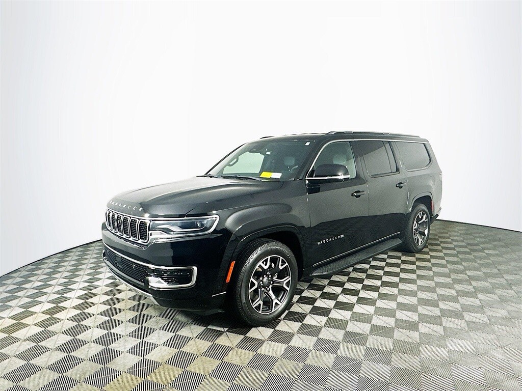 2023 Jeep Wagoneer L Series III photo 3