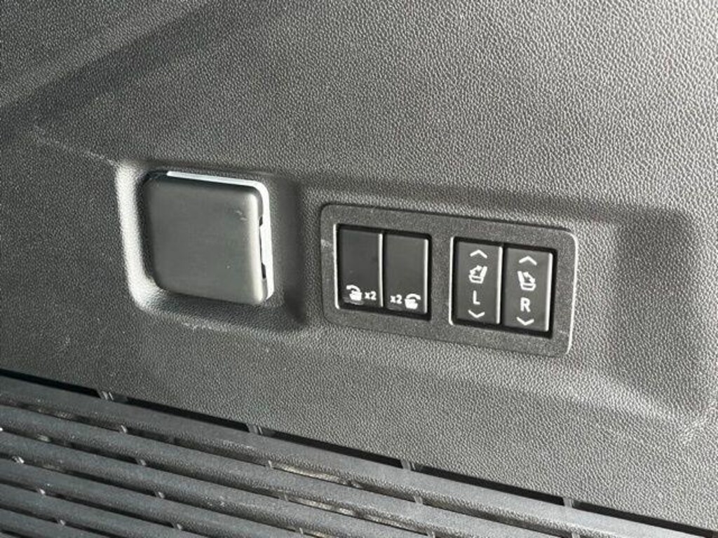 Used 2022 Chevrolet Tahoe 4WD RST SUV