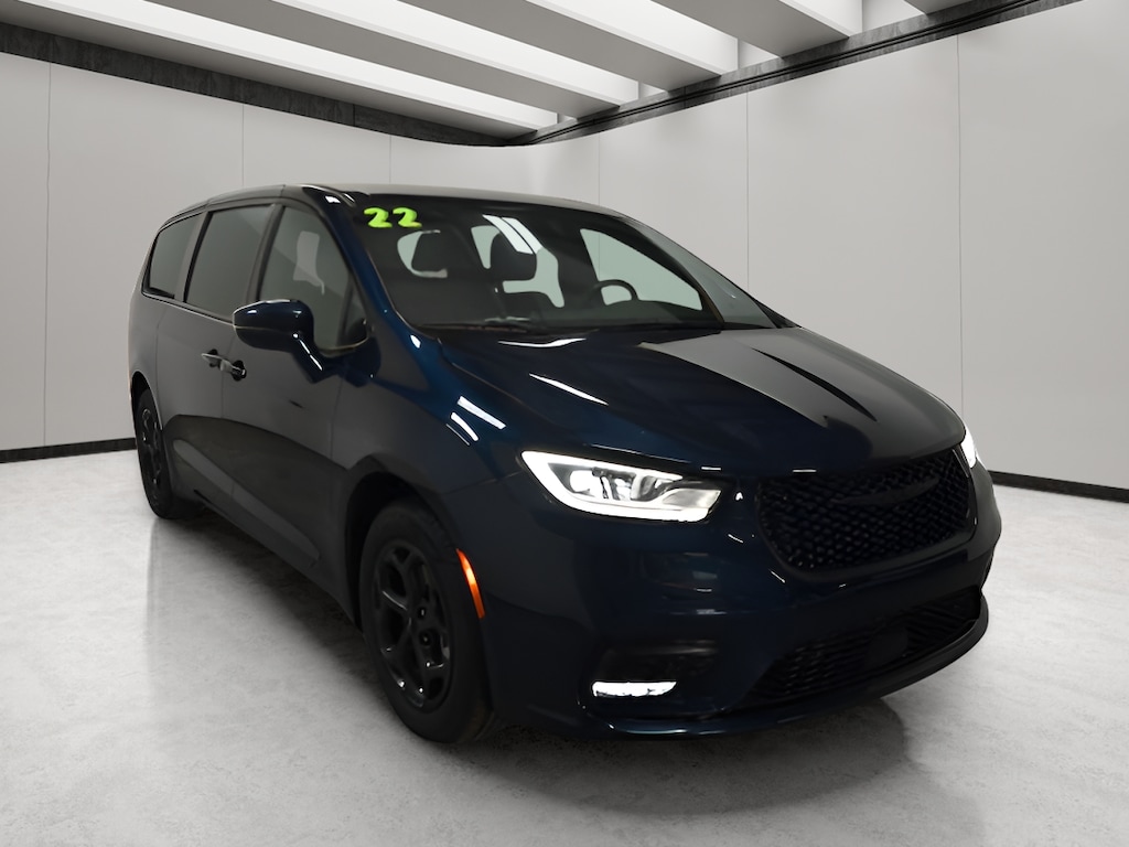 Used 2022 Chrysler Pacifica Hybrid Touring L Van