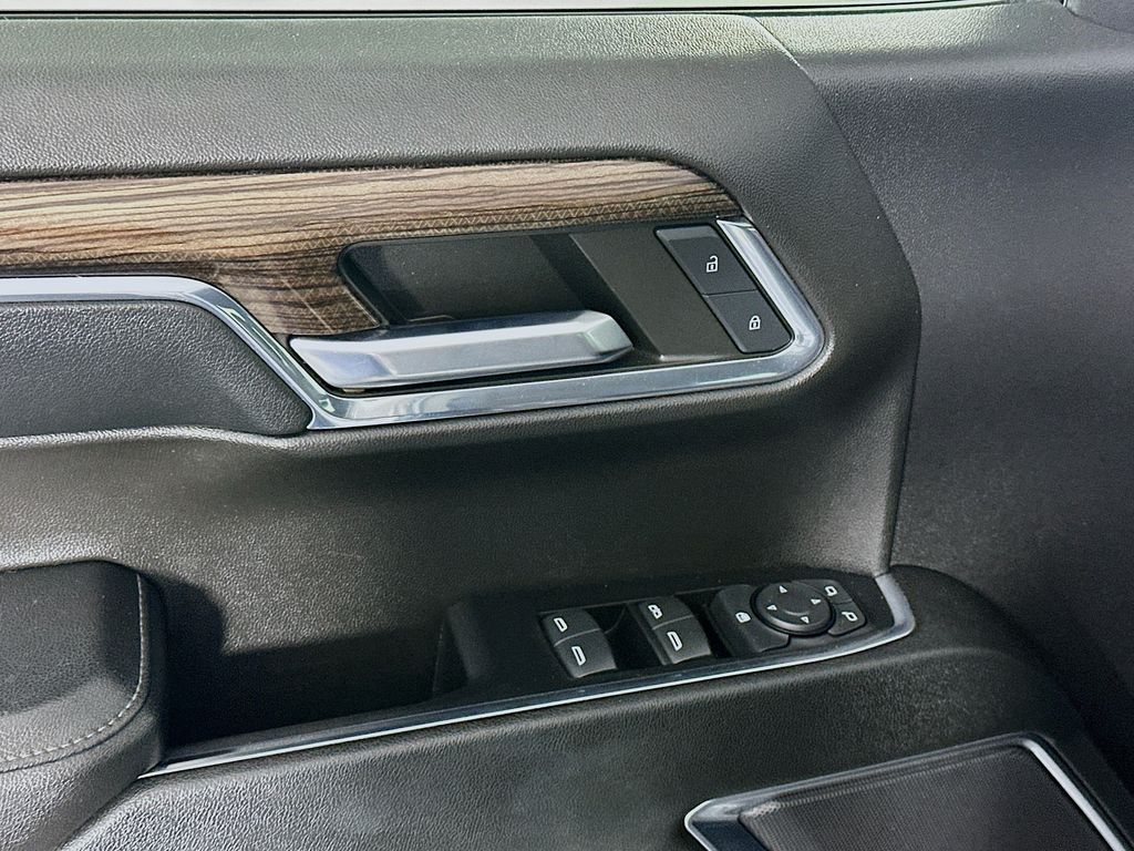 ChevroletSilverado 150024