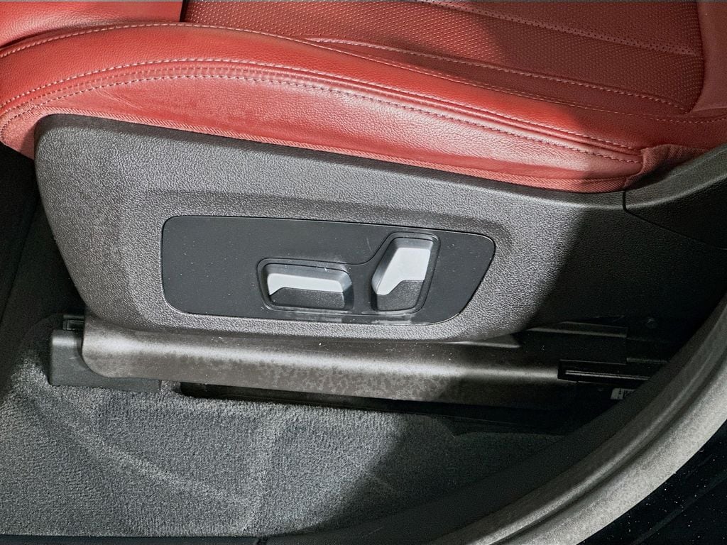 BMWX323