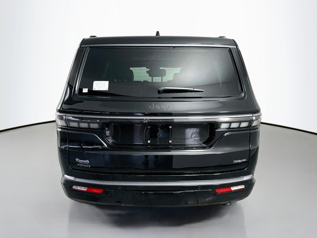 JeepGrand Wagoneer6