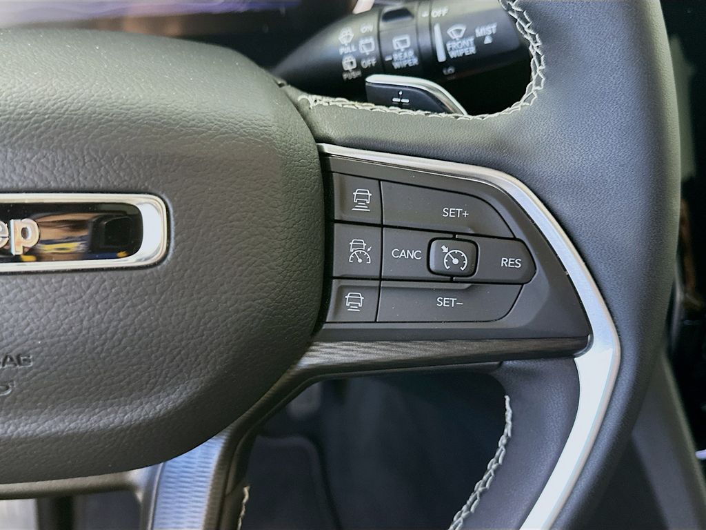 JeepGrand Cherokee L27