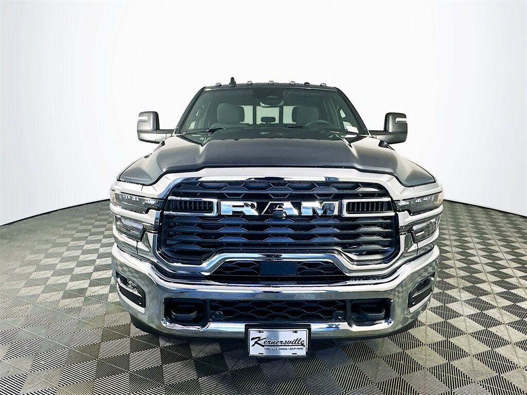 2025 Ram 2500 Tradesman photo 2