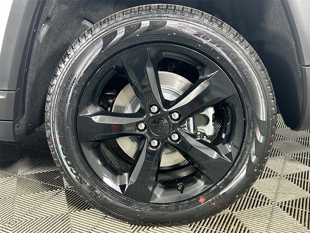 JeepGrand Cherokee L17