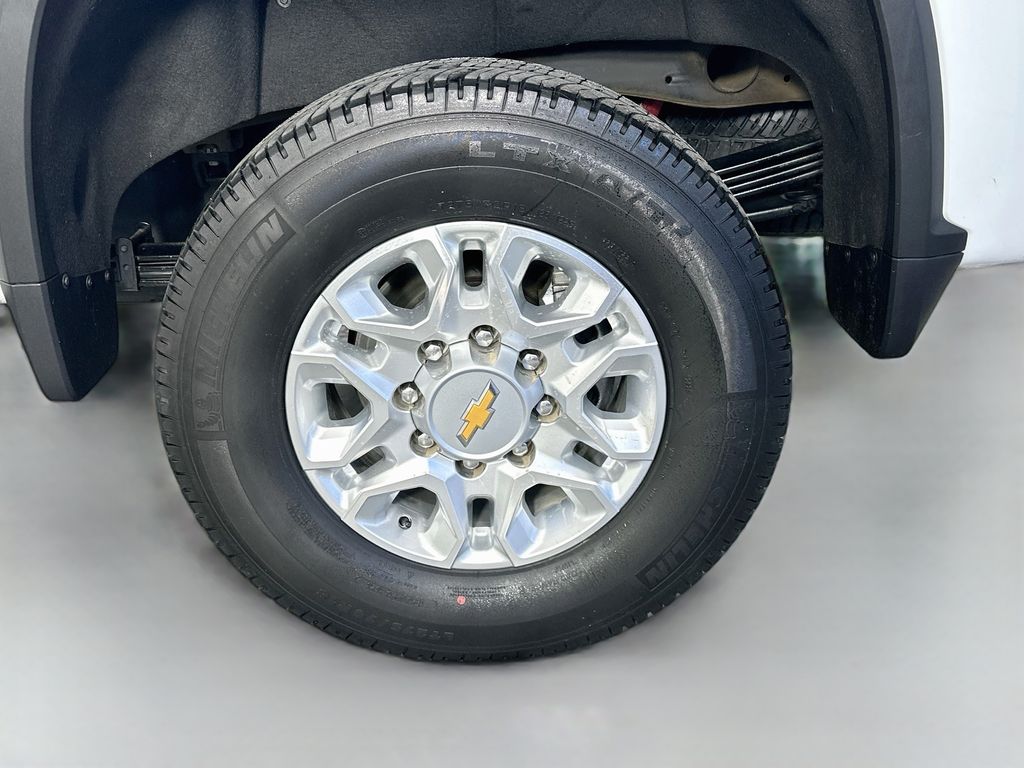 ChevroletSilverado 2500HD33
