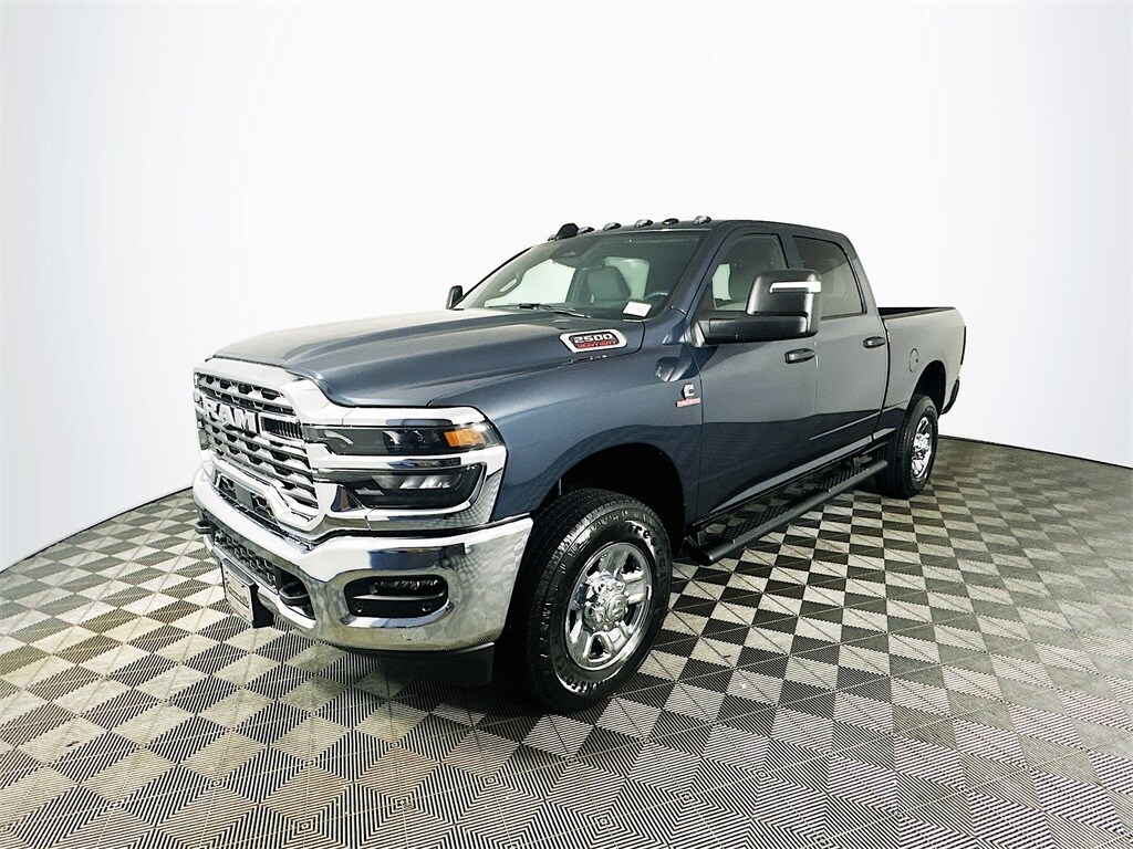 2025 Ram 2500 Tradesman photo 3