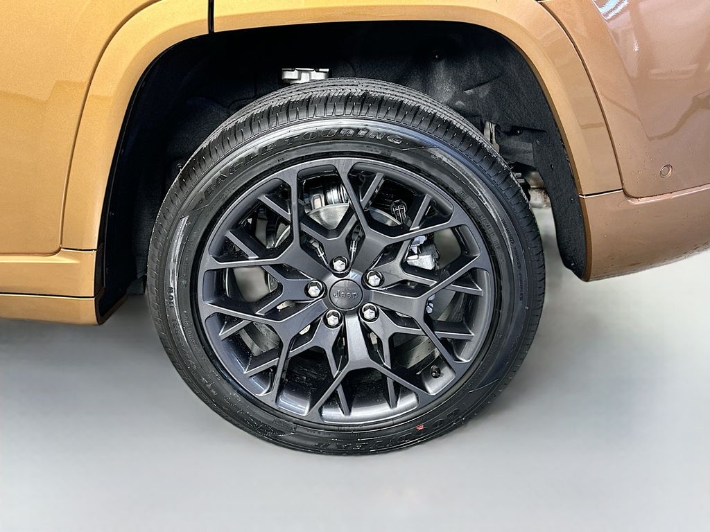 JeepGrand Cherokee17
