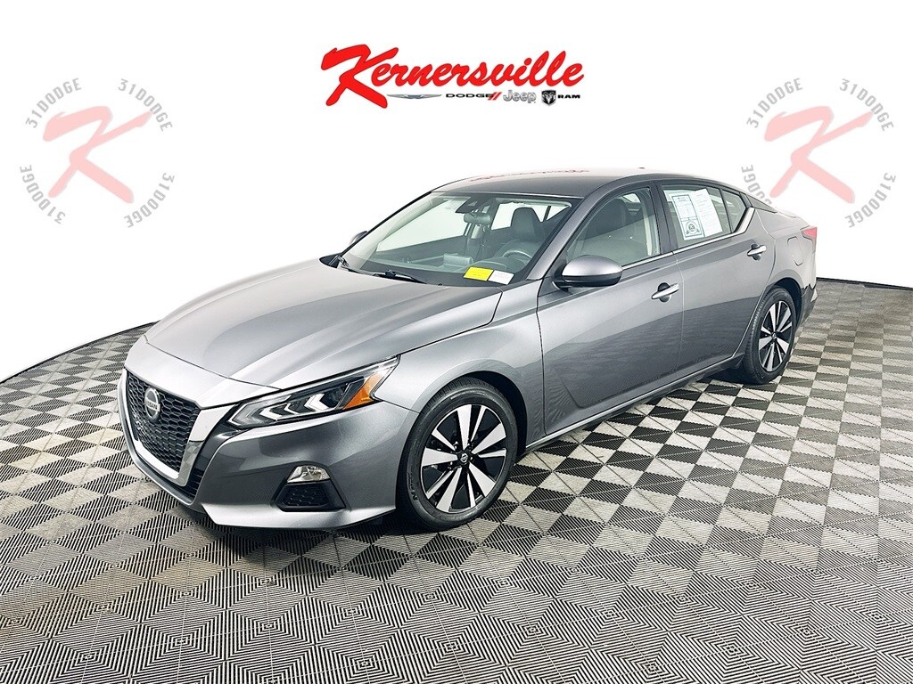 2022 Nissan Altima 2.5 SV photo 3