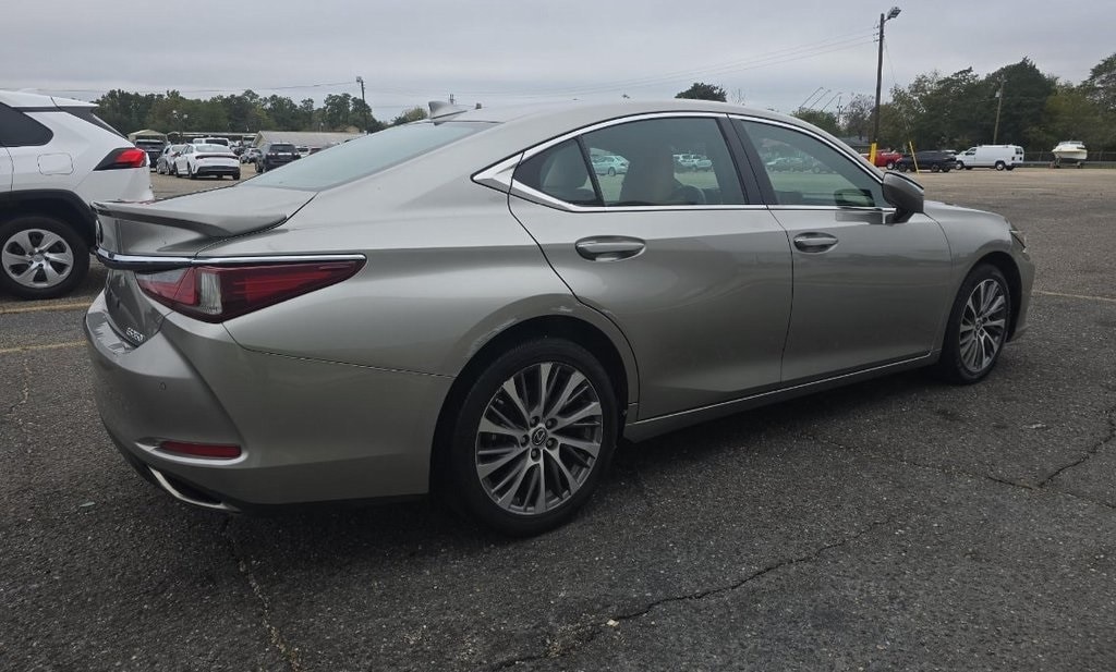 Used 2020 Lexus ES 350 Sedan