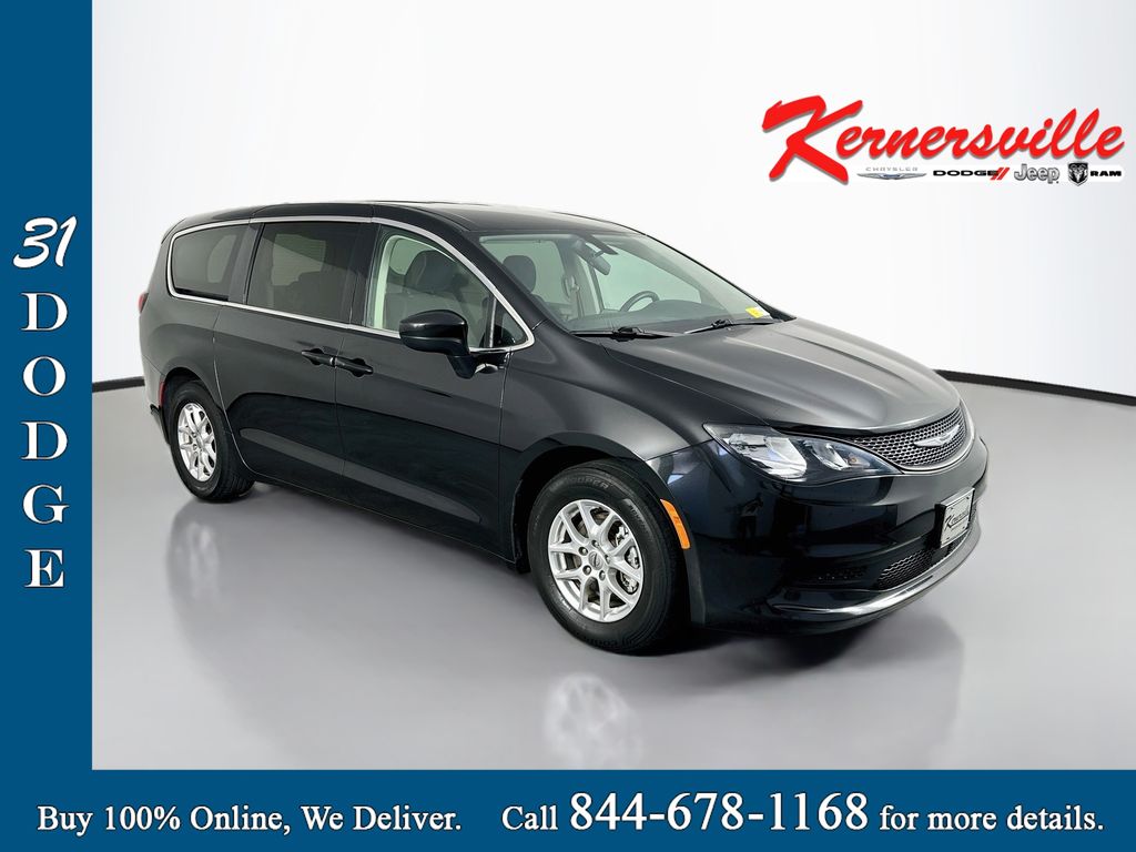 2022 Chrysler Voyager