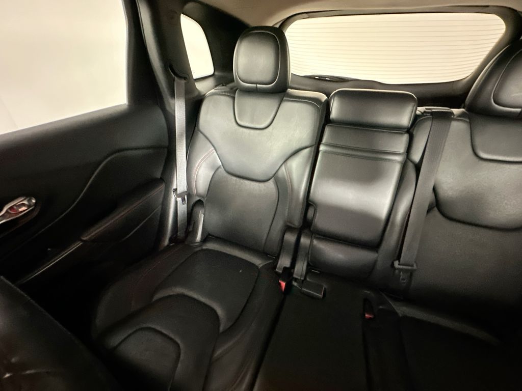 JeepCherokee12