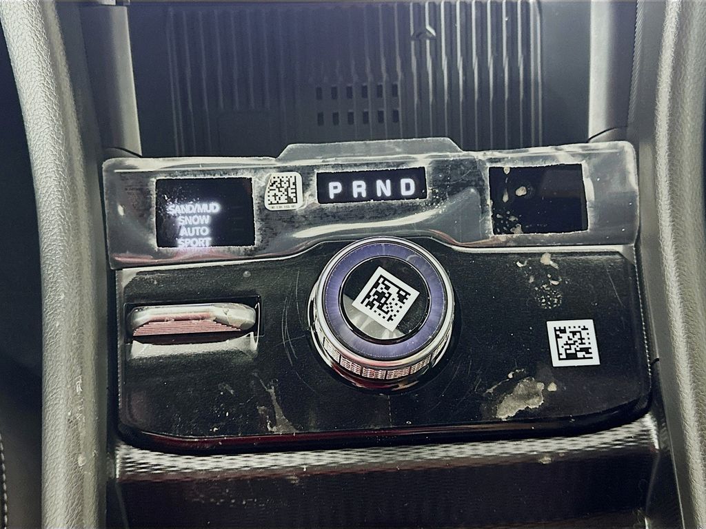 JeepGrand Cherokee12