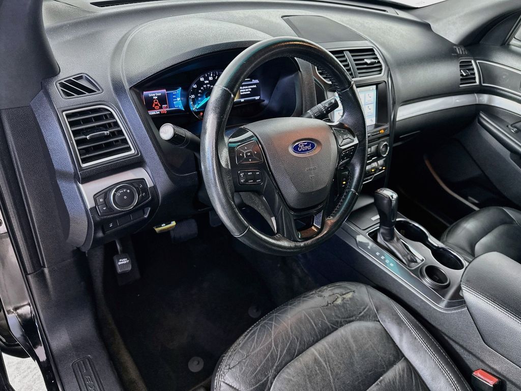 FordExplorer30