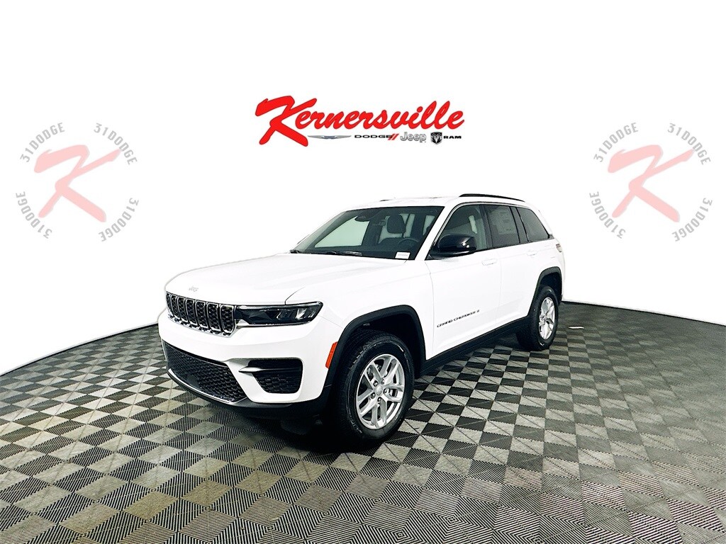 2025 Jeep Grand Cherokee Laredo X photo 2