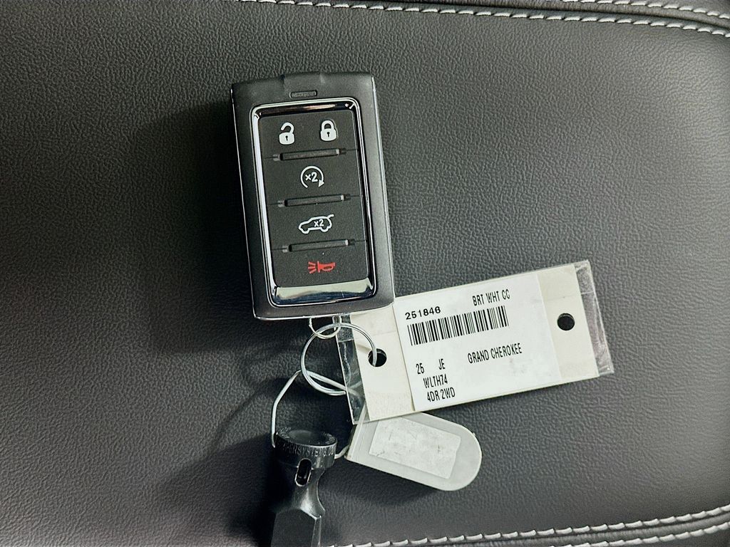 JeepGrand Cherokee20