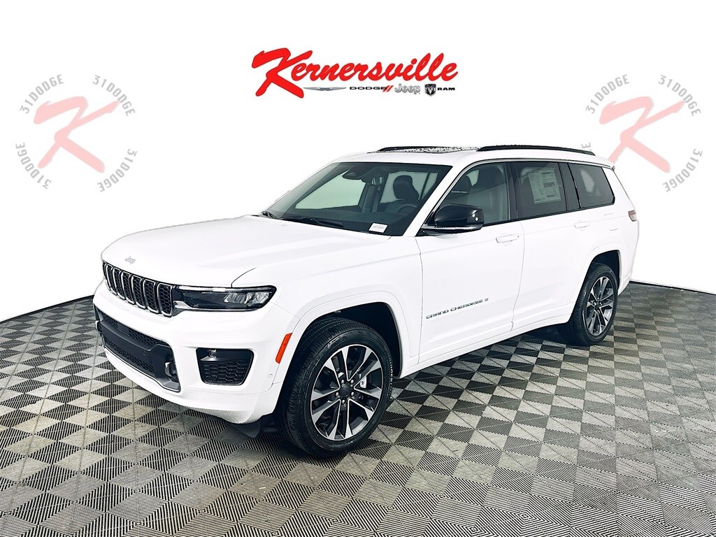2025 Jeep Grand Cherokee Overland photo 2