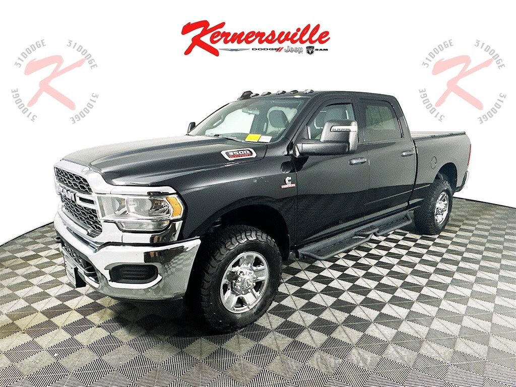 2023 Ram 3500 Tradesman photo 3
