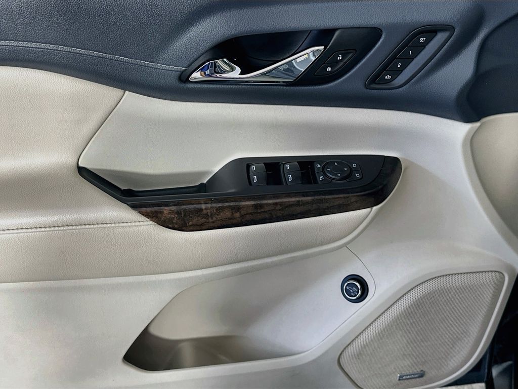 GMCAcadia24