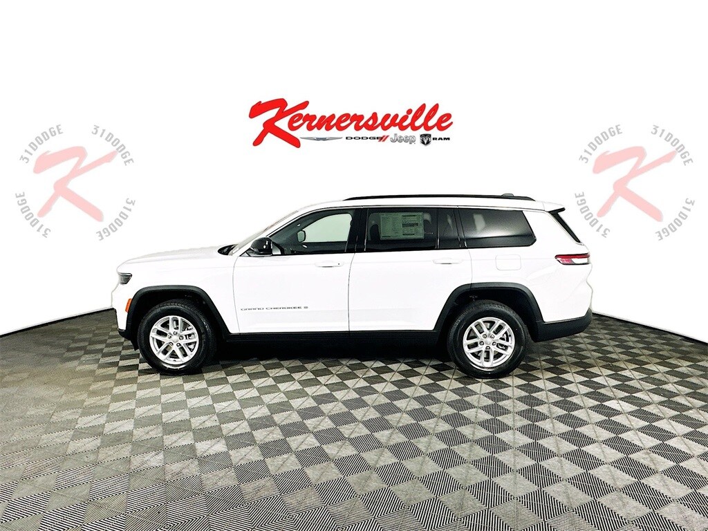 2025 Jeep Grand Cherokee Laredo X photo 4