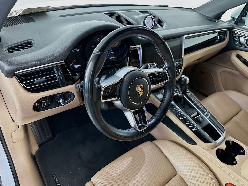 PorscheMacan30